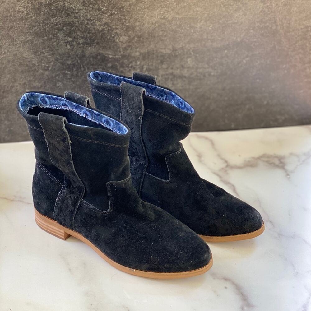 TOMS Laurel Suede Boots
